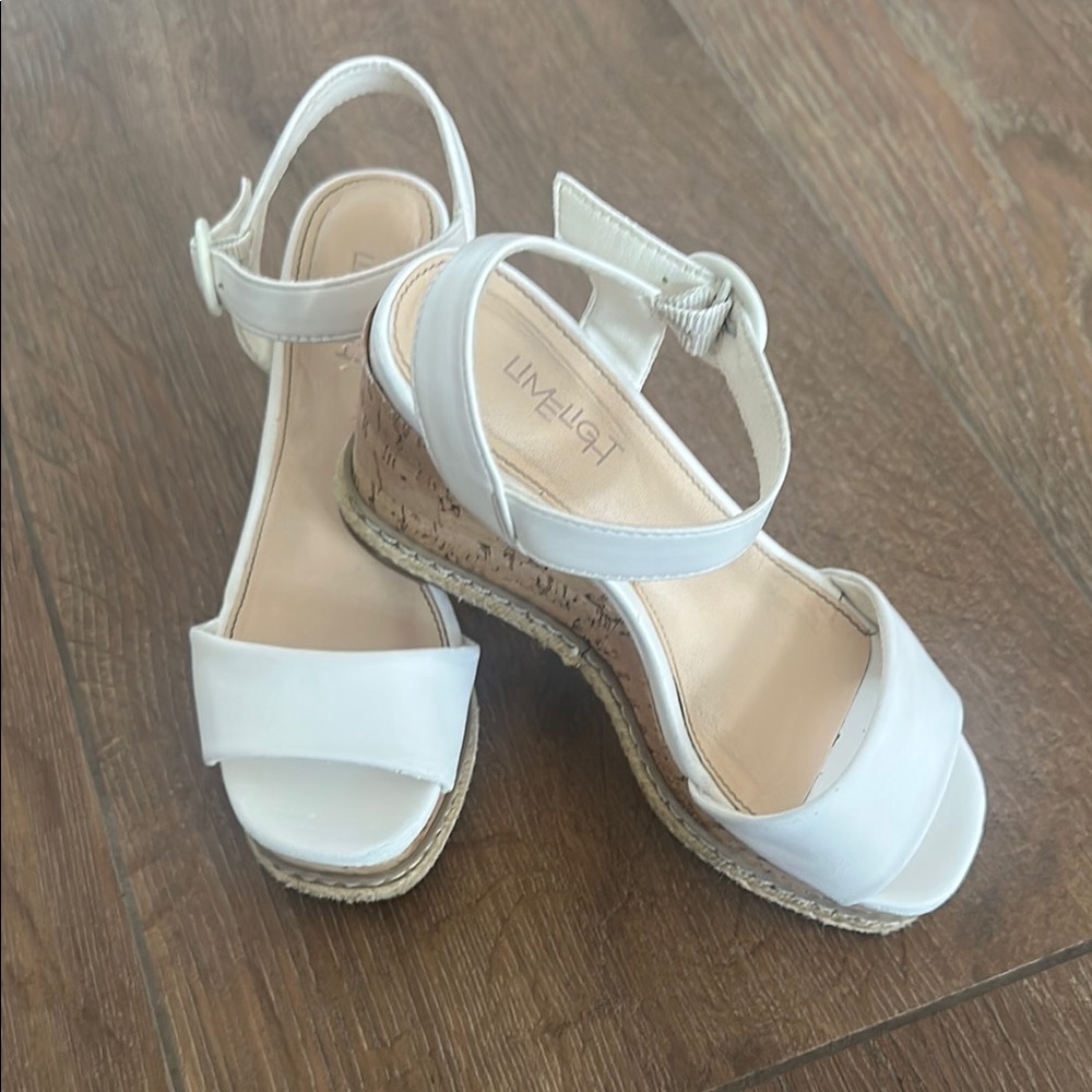 Limelight girls White Wedge Sandals. Size 1.